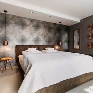 https://villa-bricola-boutique-apartments.karlovyvary-hotels.com